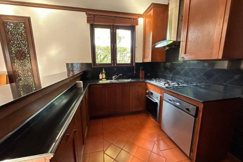 Chalet de 4 dormitorios en Phuket, Tailandia № 126612 - foto 8