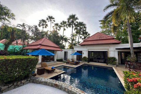 Chalet de 4 dormitorios en Phuket, Tailandia № 126612 - foto 2