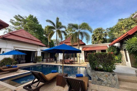 Chalet de 4 dormitorios en Phuket, Tailandia № 126612 - foto 3