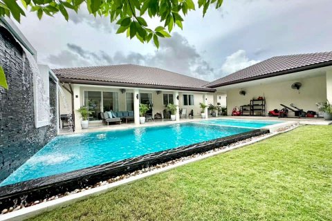Maison à Bang Lamung, Thaïlande 6 chambres № 78653