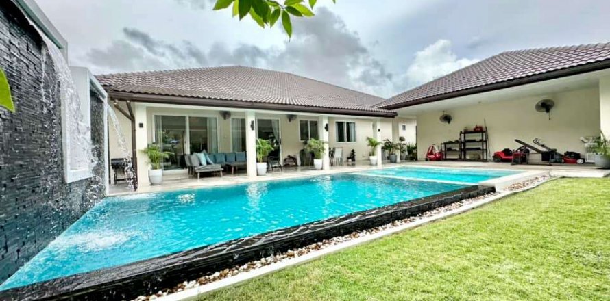 Maison à Bang Lamung, Thaïlande 6 chambres № 78653