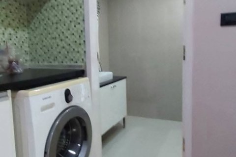 Condominio de 1 dormitorio en Phra Khanong, Bangkok, Tailandia № 123886 - foto 16