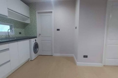 Condominio de 1 dormitorio en Phra Khanong, Bangkok, Tailandia № 123886 - foto 22