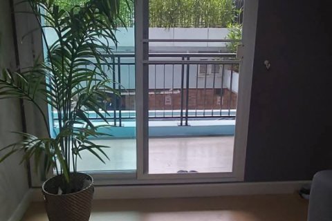 Condominio de 1 dormitorio en Phra Khanong, Bangkok, Tailandia № 123886 - foto 27