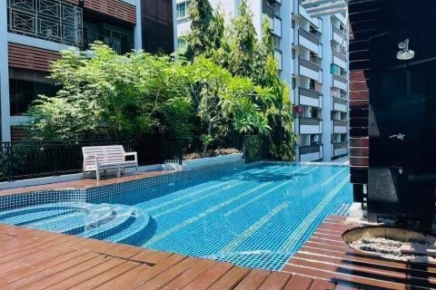Condominio de 1 dormitorio en Phra Khanong, Bangkok, Tailandia № 123886 - foto 12