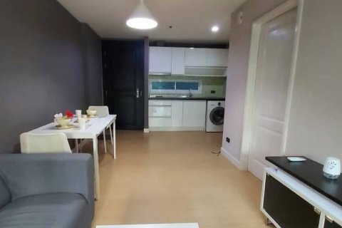 Condominio de 1 dormitorio en Phra Khanong, Bangkok, Tailandia № 123886 - foto 24