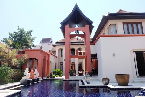 Estudio en Pattaya, Tailandia № 100324