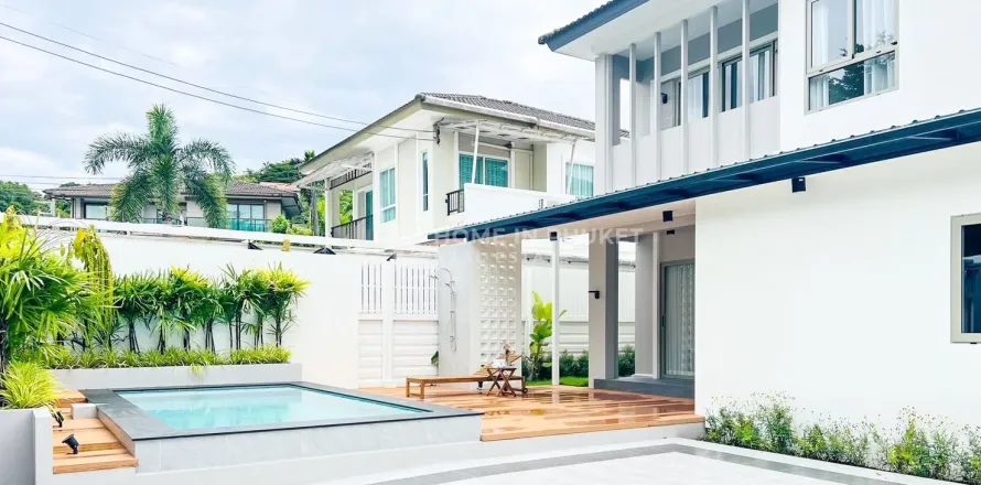 Casa de 4 dormitorios en Kathu, Tailandia № 131343