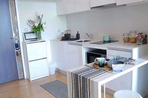 Condominio de 1 dormitorio en Chatuchak, Bangkok, Tailandia № 76362 - foto 2