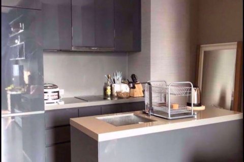 Condominio de 2 dormitorios en Bang Rak, Bangkok, Tailandia № 76356 - foto 3