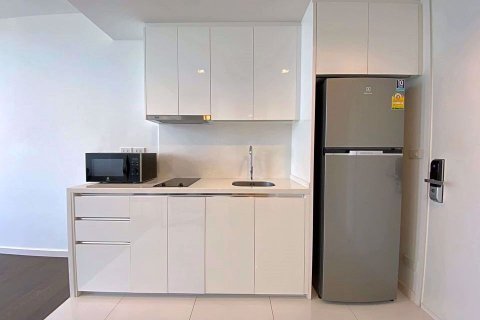Condominio de 1 dormitorio en Sathon, Bangkok, Tailandia № 76361 - foto 5