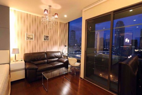 Condominio de 1 dormitorio en Khlong Toei, Bangkok, Tailandia № 77184 - foto 3