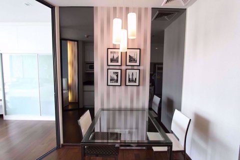 Condominio de 1 dormitorio en Khlong Toei, Bangkok, Tailandia № 77184 - foto 6