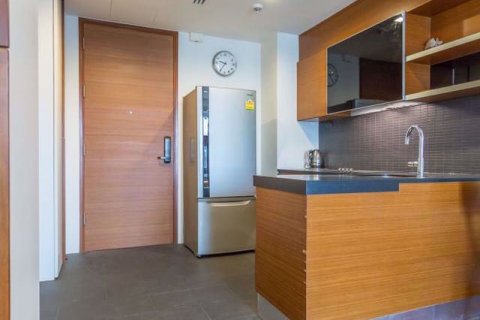 Condominio de 2 dormitorios en Khlong Toei, Bangkok, Tailandia № 77182 - foto 6