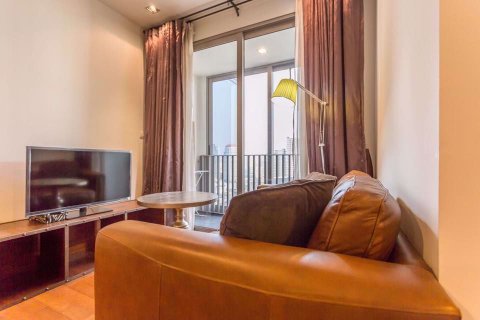 Condominio de 2 dormitorios en Khlong Toei, Bangkok, Tailandia № 77182 - foto 5