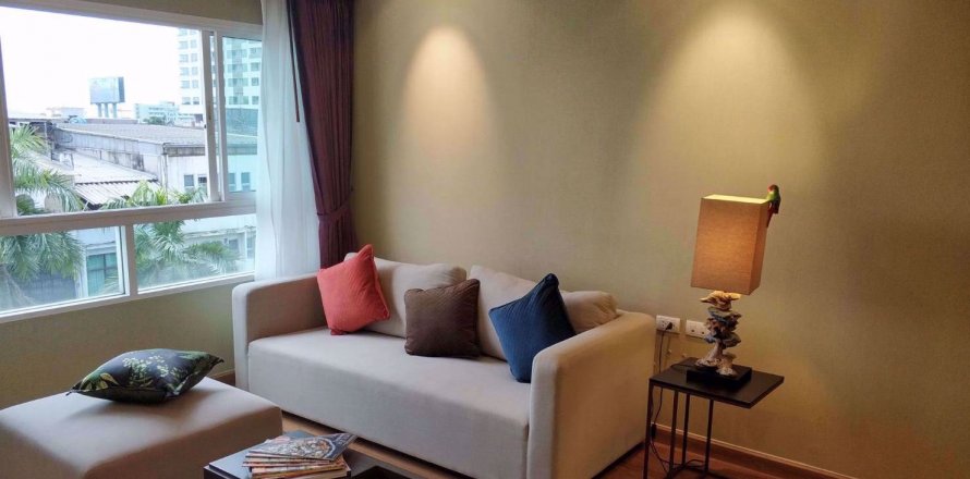 Condominio de 2 dormitorios en Khlong Toei, Bangkok, Tailandia № 77187