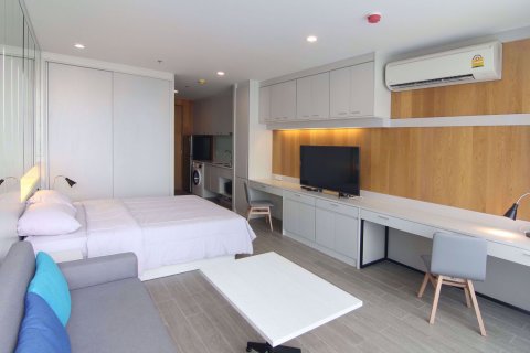 Studio in the Condo in Bang Rak, Bangkok, Thailand № 77183
