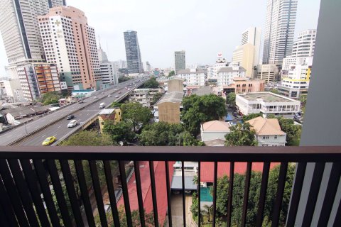 Estudio en el condominio en Bang Rak, Bangkok, Tailandia № 77183 - foto 13