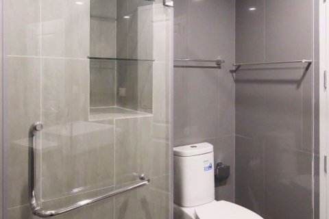Estudio en el condominio en Bang Rak, Bangkok, Tailandia № 77183 - foto 11