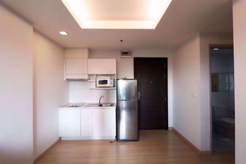 Eigentumswohnung in Huai Khwang, Bangkok, Thailand, 1 Schlafzimmer № 77185 - Foto 2