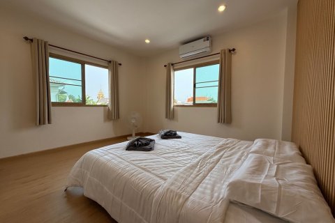 Casa de 3 dormitorios en Bangkok, Tailandia № 123551 - foto 17