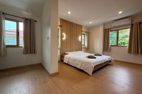 Casa de 3 dormitorios en Bangkok, Tailandia № 123551 - foto 14
