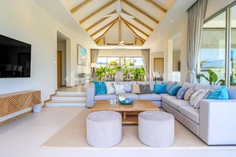 Casa de 4 dormitorios en Phuket, Tailandia № 131580 - foto 4