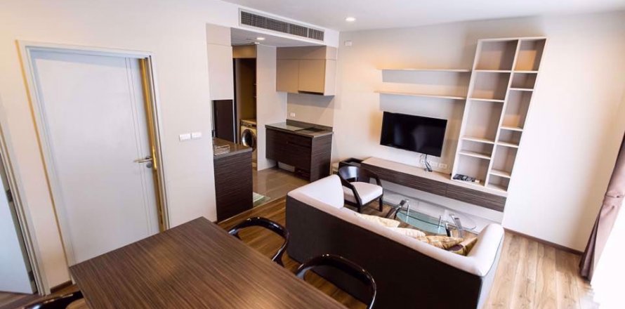 Condo in Bangkok, Thailand, 2 bedrooms in Onyx Phaholyothin № 111157