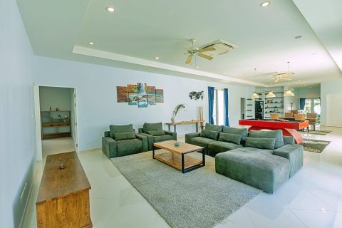 Casa de 3 dormitorios en Hua Hin, Tailandia № 125361 - foto 13