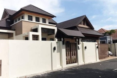 Casa de 3 dormitorios en Pattaya, Tailandia № 116287