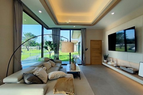 Casa de 3 dormitorios en Bang Lamung, Tailandia № 116291 - foto 5
