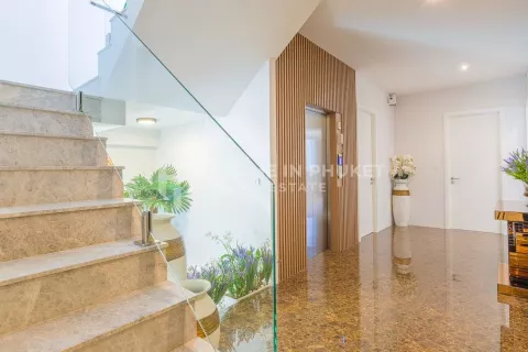 Casa de 6 dormitorios en Phuket, Tailandia № 130988 - foto 28