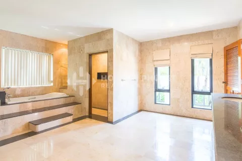 Casa de 7 dormitorios en Nai Harn Beach, Tailandia № 130987 - foto 24