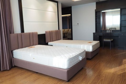 คอนโดมิเนียมในสาทร, กรุงเทพฯ, ประเทศไทย, 3 ห้องนอน № 123709 - รูปถ่าย 3