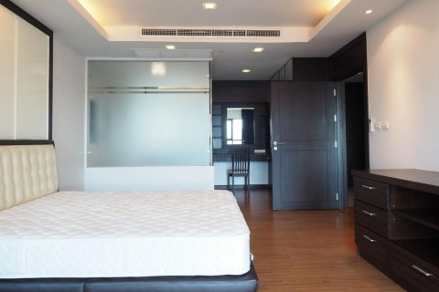 คอนโดมิเนียมในสาทร, กรุงเทพฯ, ประเทศไทย, 3 ห้องนอน № 123709 - รูปถ่าย 21