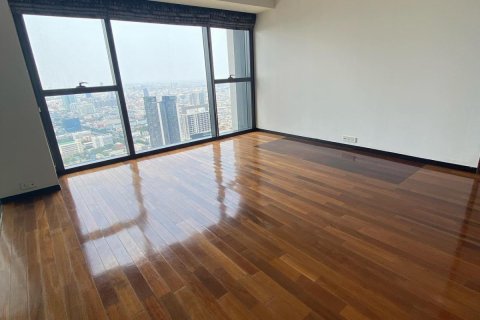 Condominio de 4 dormitorios en Bangkok, Tailandia № 130643 - foto 9