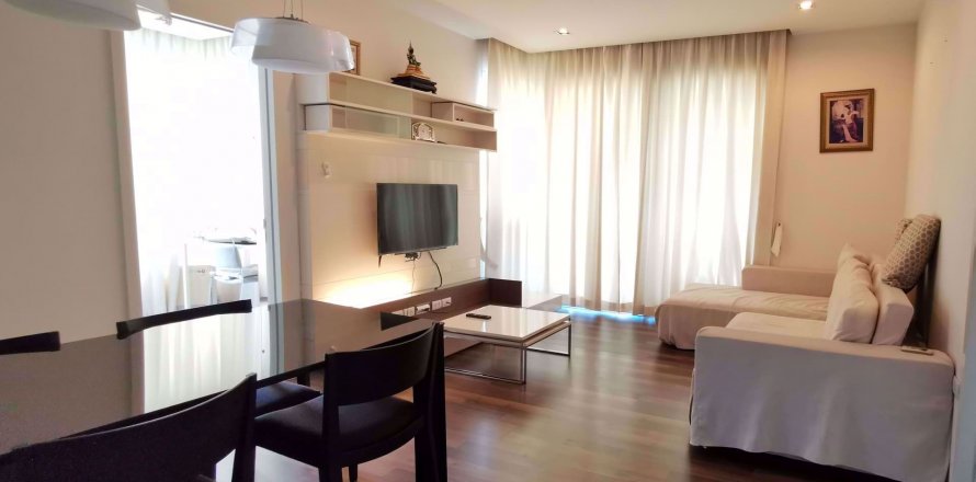 Condominio de 2 dormitorios en Phra Khanong, Bangkok, Tailandia № 76465