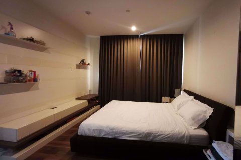 Condominio de 2 dormitorios en Phra Khanong, Bangkok, Tailandia № 76465 - foto 6