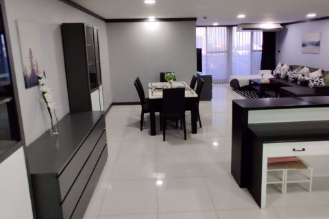 Condominio de 3 dormitorios en Watthana, Bangkok, Tailandia № 76469 - foto 12