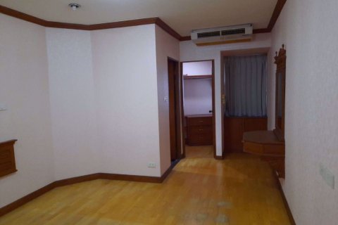 Condominio de 3 dormitorios en Watthana, Bangkok, Tailandia № 76468 - foto 7