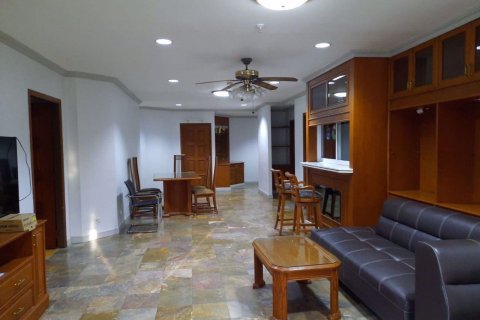 Condo in Watthana, Bangkok, Thailand, 3 bedrooms № 76468