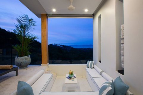 Chalet de 3 dormitorios en Surat Thani, Tailandia № 132398 - foto 4