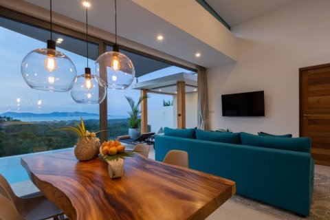 Chalet de 3 dormitorios en Surat Thani, Tailandia № 132398 - foto 8