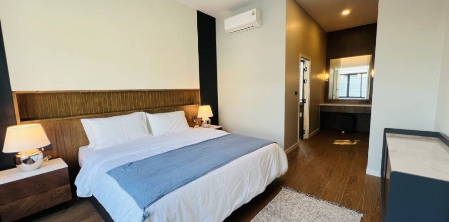 Casa de 3 dormitorios en Pattaya, Tailandia № 132404