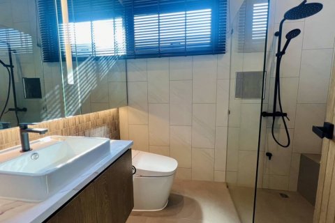 Casa de 3 dormitorios en Pattaya, Tailandia № 132404 - foto 7