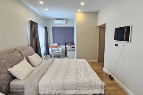 Casa de 4 dormitorios en Bangkok, Tailandia № 132402 - foto 9