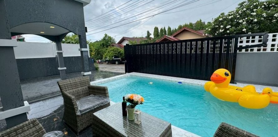 Casa de 5 dormitorios en Pattaya, Tailandia № 125545