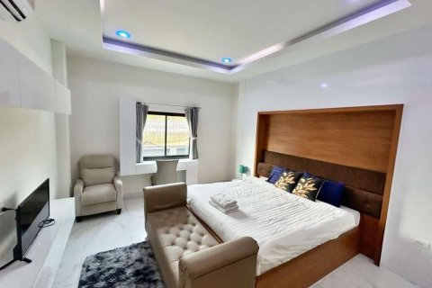 Casa de 3 dormitorios en Pattaya, Tailandia № 125543 - foto 8