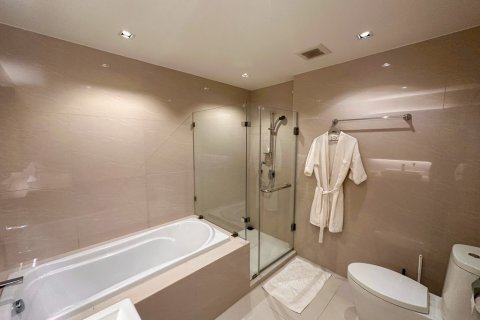 Condominio de 2 dormitorios en Bangkok, Tailandia № 104524 - foto 11