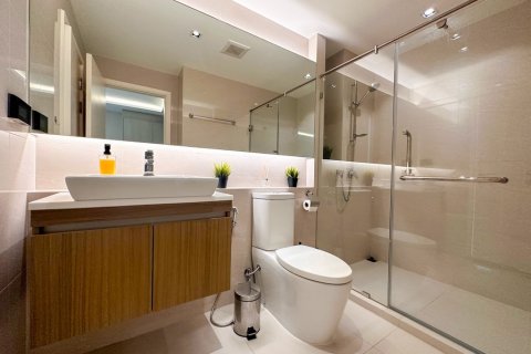 Condominio de 2 dormitorios en Bangkok, Tailandia № 104524 - foto 9